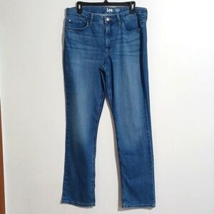 Long denim blue jeans. LEE "regular fit, mid rise, straight leg"  Size 12L. NWT